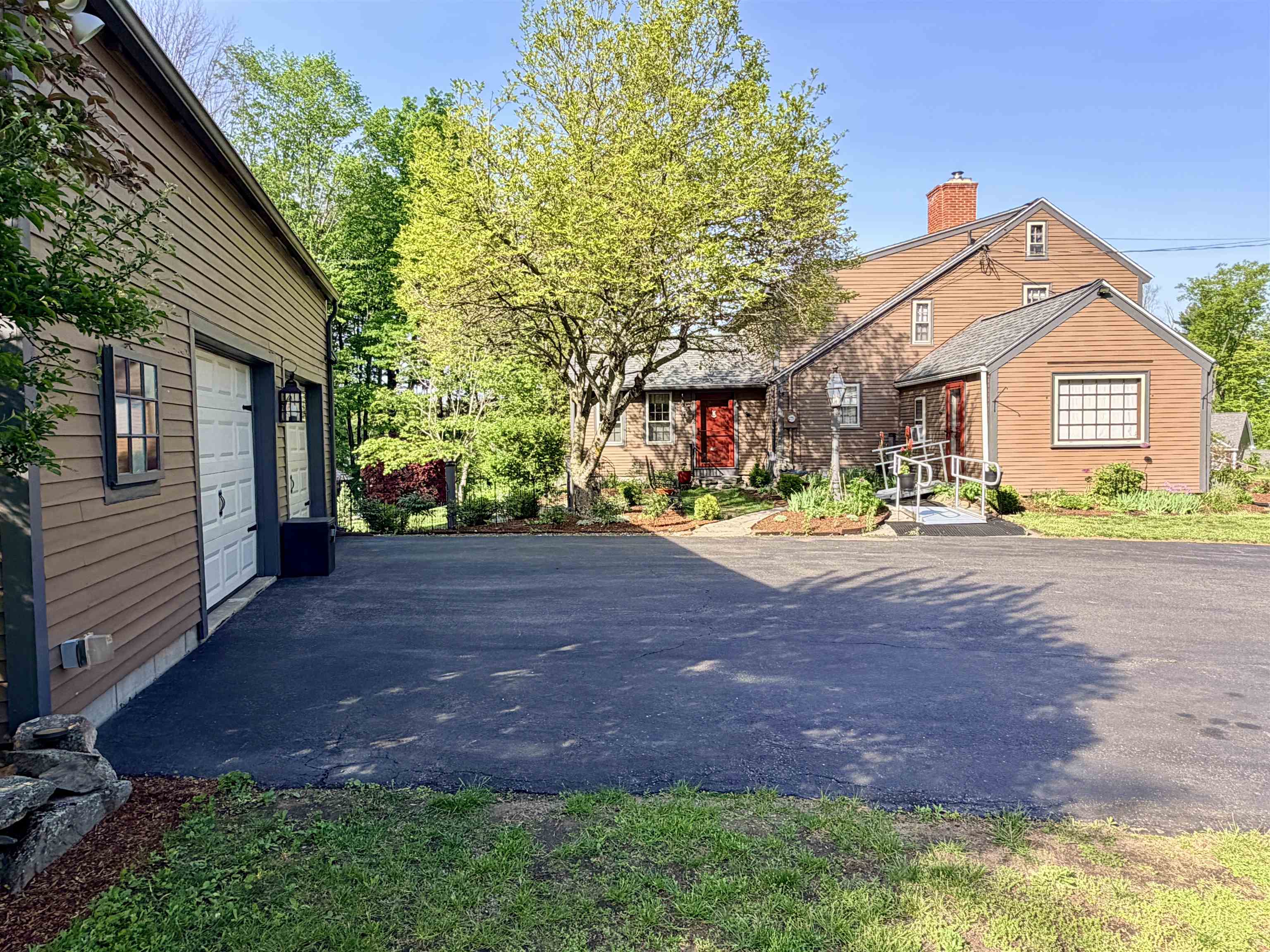 32 Sandown Road Danville, NH 03819 - Photo 3 of 54