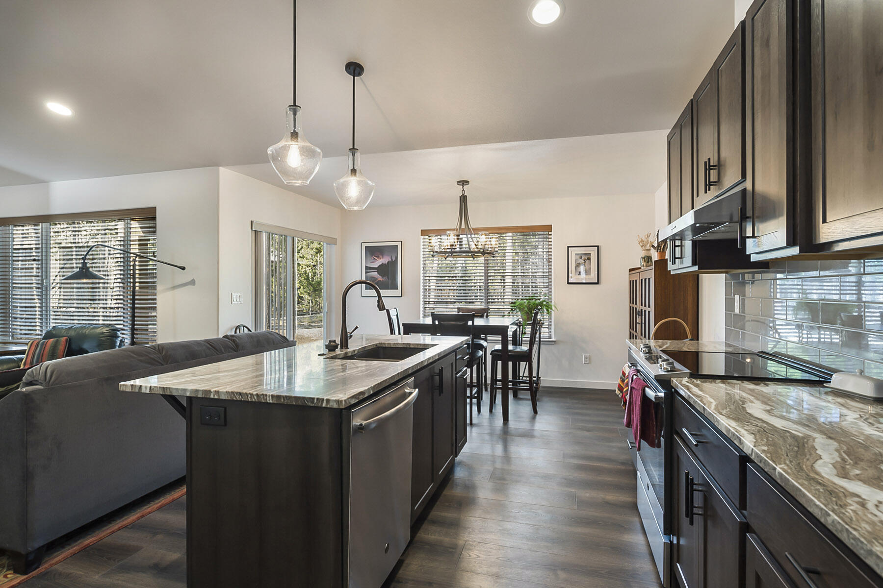 56039 Marsh Hawk Road Bend, OR 97707 - Photo 12 of 31 Kitchen
