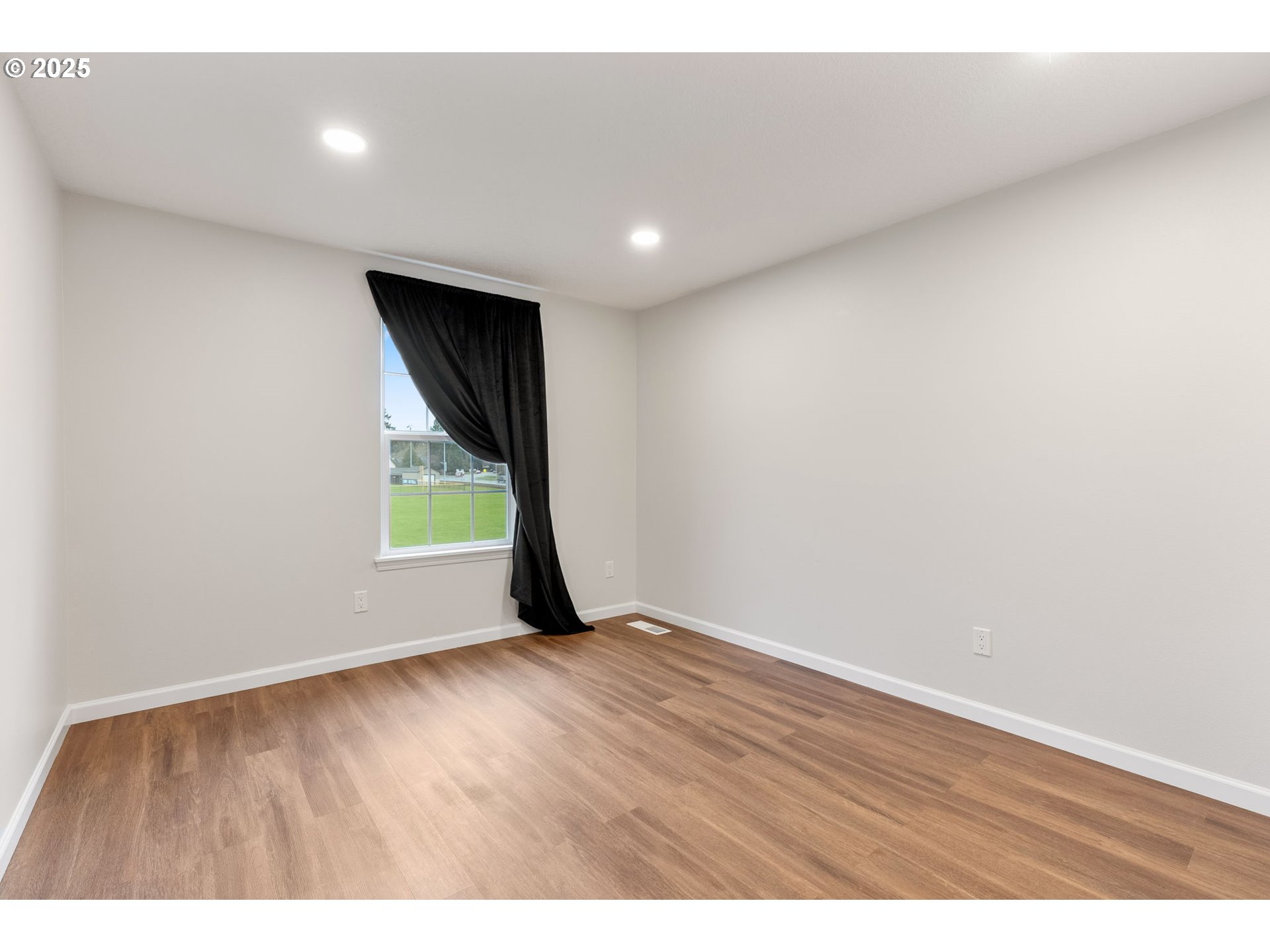 1189 South Aspen Way Canby, OR 97013 - Photo 26 of 38