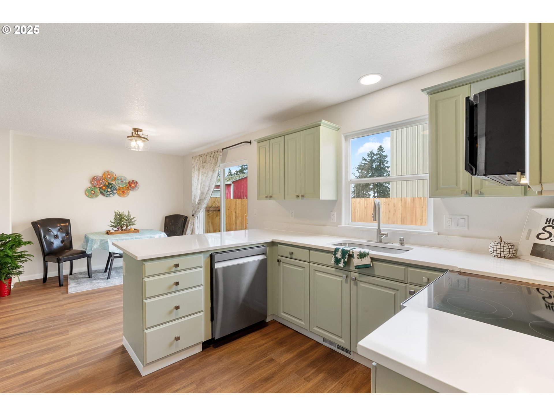 1189 South Aspen Way Canby, OR 97013 - Photo 9 of 38