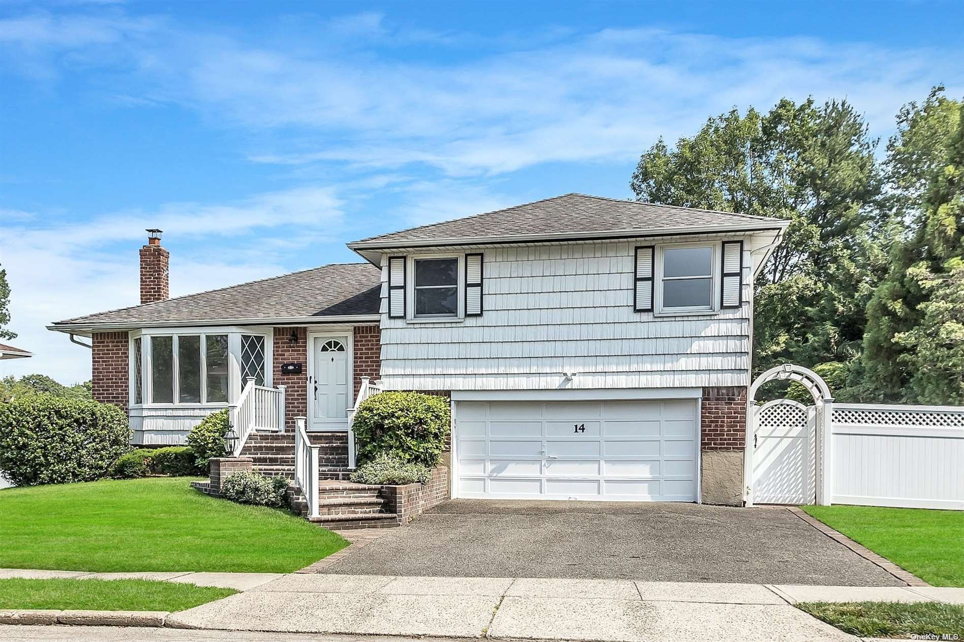 14 Wayland Road, Plainview, NY 11803 Compass