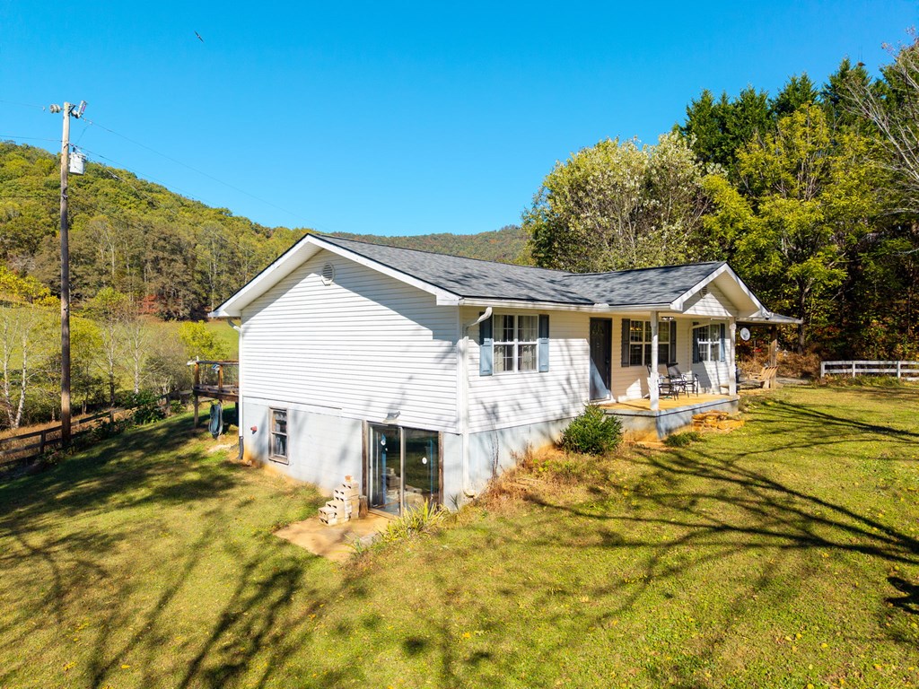 185 Clate Fain Road Murphy, NC 28906 - Photo 7 of 40