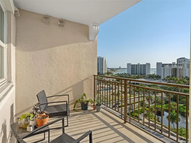 $685,000 | 750 North Tamiami Trail, Unit 1115, Sarasota, FL 34236