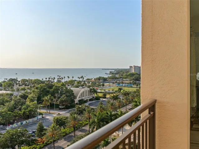 $685,000 | 750 North Tamiami Trail, Unit 1115, Sarasota, FL 34236
