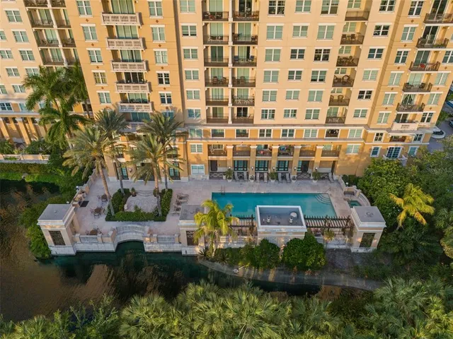 $685,000 | 750 North Tamiami Trail, Unit 1115, Sarasota, FL 34236