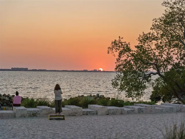 $685,000 | 750 North Tamiami Trail, Unit 1115, Sarasota, FL 34236