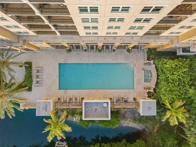 $685,000 | 750 North Tamiami Trail, Unit 1115, Sarasota, FL 34236