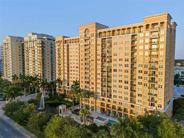 $685,000 | 750 North Tamiami Trail, Unit 1115, Sarasota, FL 34236