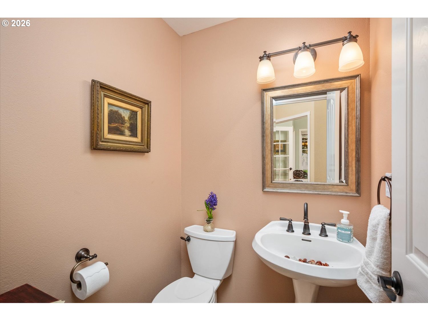 17460 Southwest 108th Place Tualatin, OR 97062 - Photo 18 of 48 Bathroom