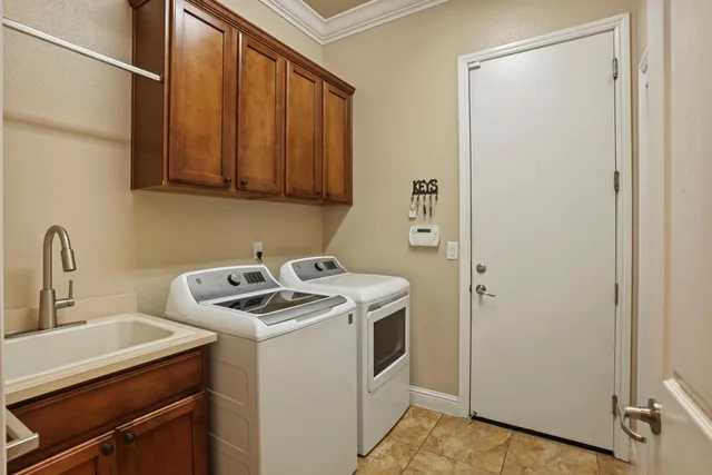 $669,950 | 2707 Robinwood Avenue, Manteca, CA 95336