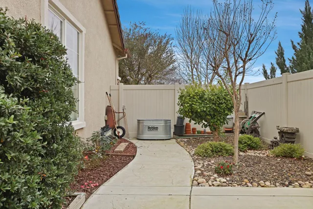 $669,950 | 2707 Robinwood Avenue, Manteca, CA 95336