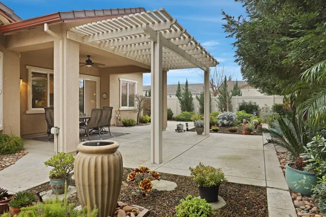 $669,950 | 2707 Robinwood Avenue, Manteca, CA 95336