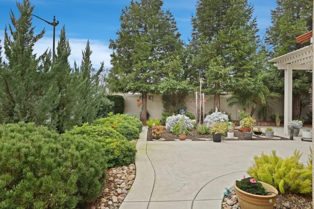 $669,950 | 2707 Robinwood Avenue, Manteca, CA 95336