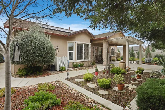 $669,950 | 2707 Robinwood Avenue, Manteca, CA 95336