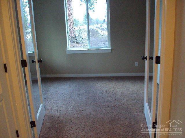 423 North Village Meadows Road, Unit 18 Sisters, OR 97759 - Photo 8 of 17 Additional Photo