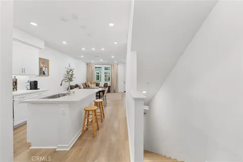 $749,000 | 16432 Whittier Boulevard, Unit 2, Whittier, CA 90603