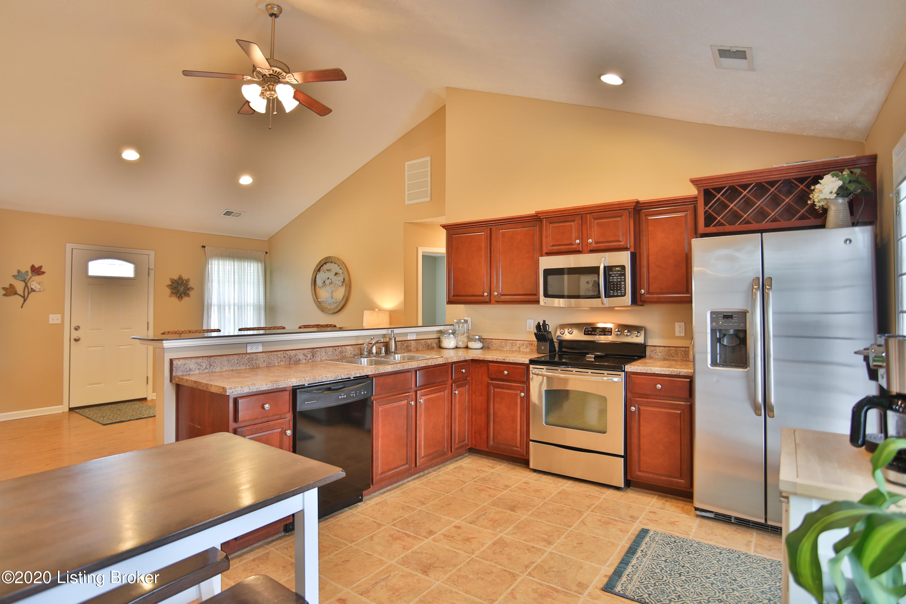 398 Madison Rae Boulevard Shepherdsville, KY 40165 - Photo 5 of 33 398 Madison Rae-05