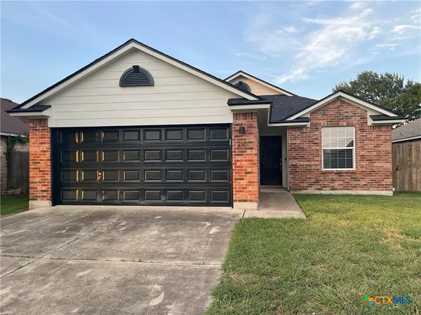 $254,900 | 210 Yellowstone Drive, Victoria, TX 77904