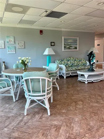 $2,400 | 7050 Sunset Drive South, Unit 716, South Pasadena, FL 33707