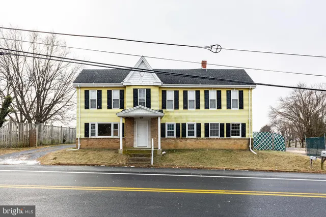 a view of a large white building