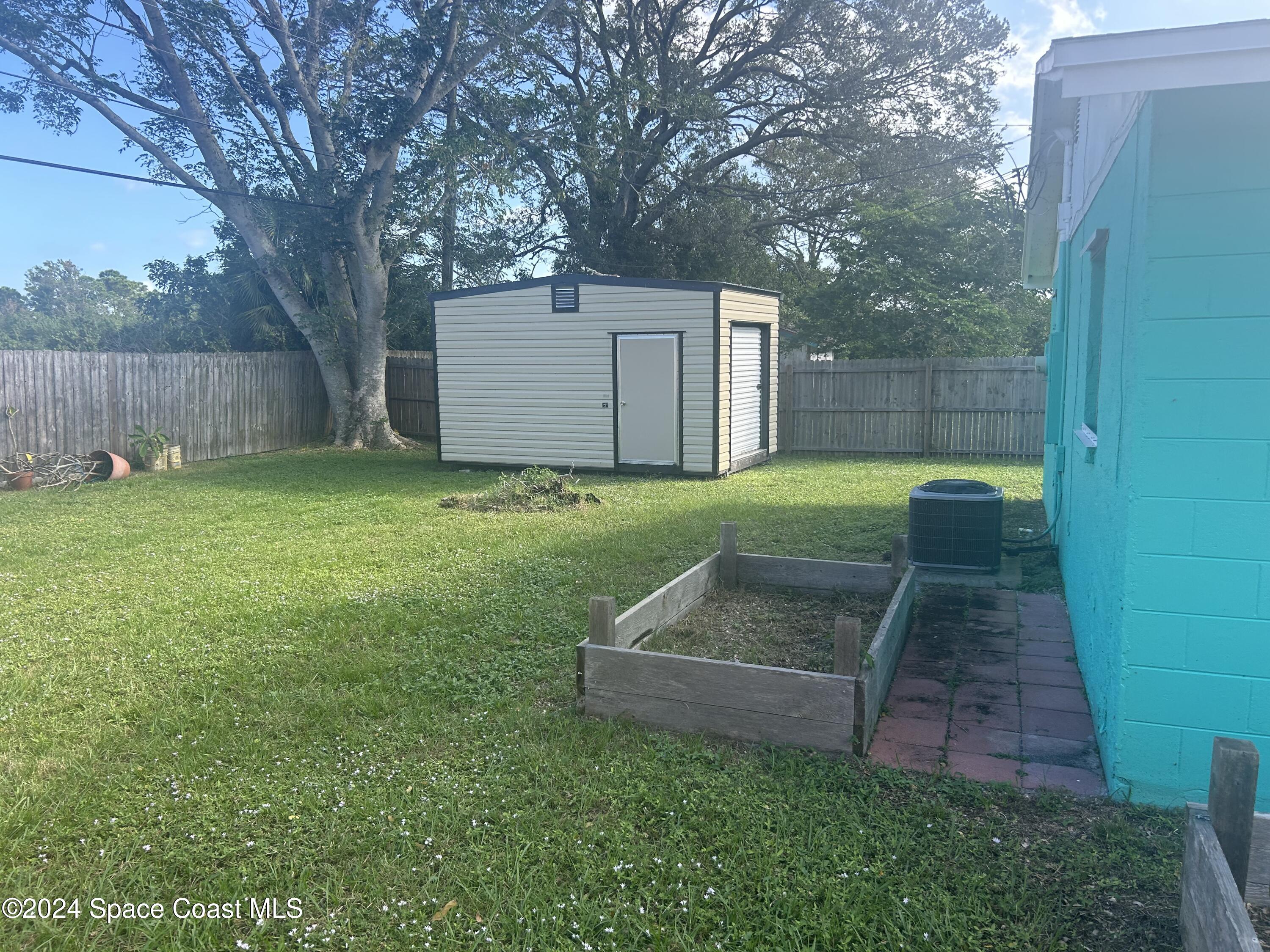 2116 Warwick Road Melbourne, FL 32935 - Photo 16 of 19 Backyard