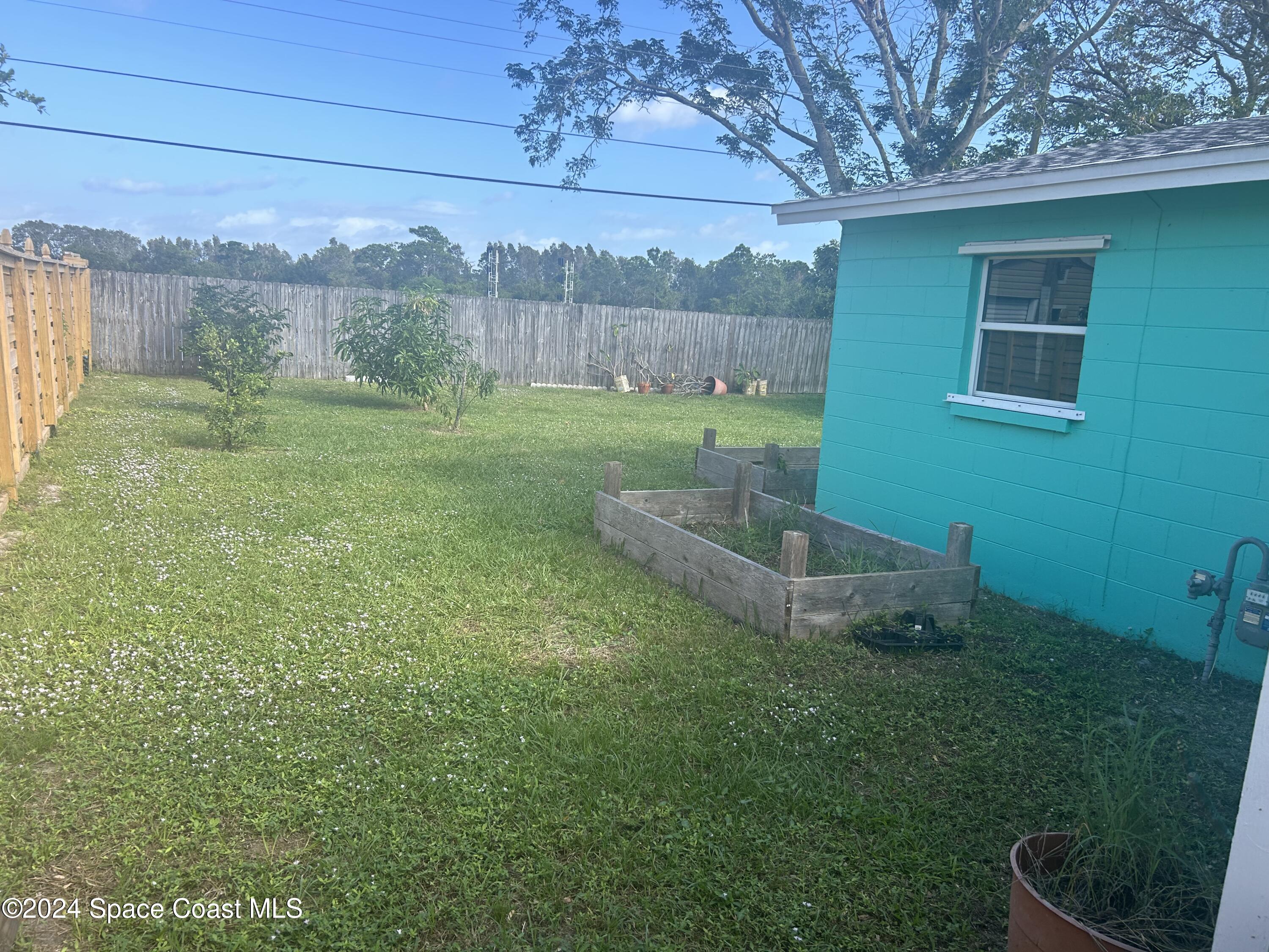 2116 Warwick Road Melbourne, FL 32935 - Photo 18 of 19 Backyard