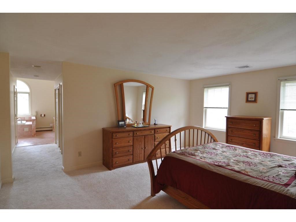 19 Country Farm Road Stratham, NH 03885 - Photo 13 of 23
