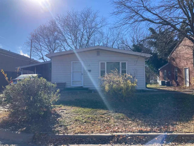 $130,000 | 1704 Santa Fe South, Wichita, KS 67211