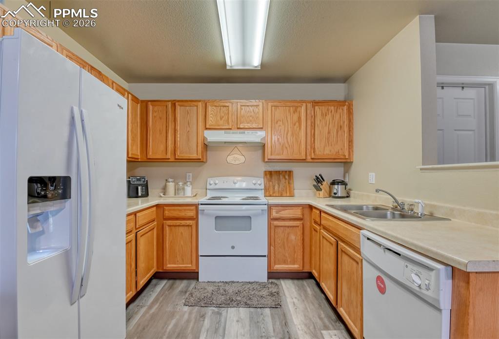 2095 Legacy Ridge View, Unit 101 Colorado Springs, CO 80910 - Photo 9 of 27