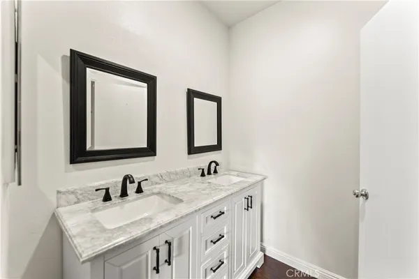 $899,999 | 2960 Champion Way, Unit 1304, Tustin, CA 92782