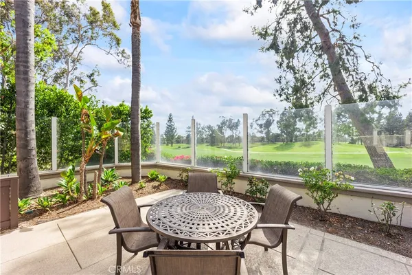 $899,999 | 2960 Champion Way, Unit 1304, Tustin, CA 92782
