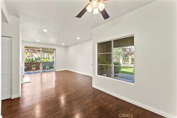 $899,999 | 2960 Champion Way, Unit 1304, Tustin, CA 92782