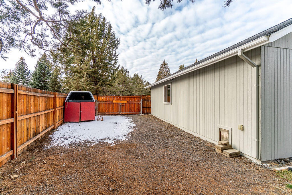 63620 Boyd Acres Road Bend, OR 97701 - Photo 38 of 53 RileyVisuals-14