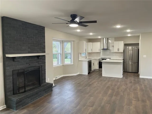 $304,000 | 240 Southeast 131st Road, Warrensburg, MO 64093