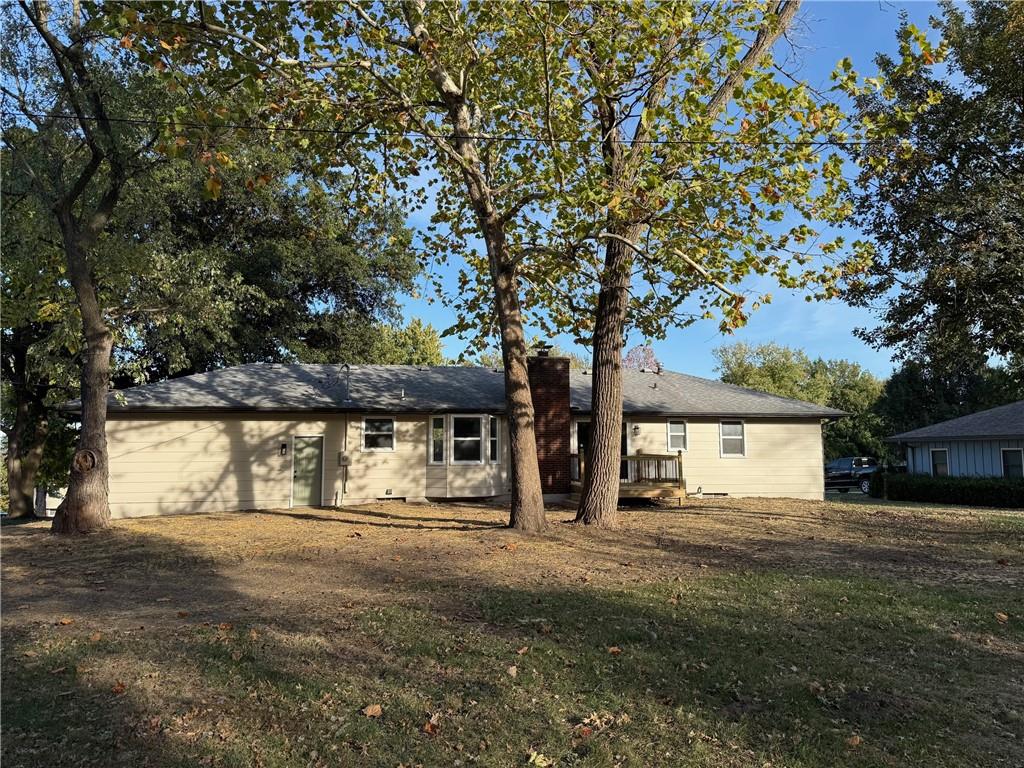 240 Southeast 131st Road Warrensburg, MO 64093 - Photo 3 of 20