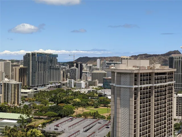 $1,950 | 1778 Ala Moana Boulevard, Unit 3715, Honolulu, HI 96815