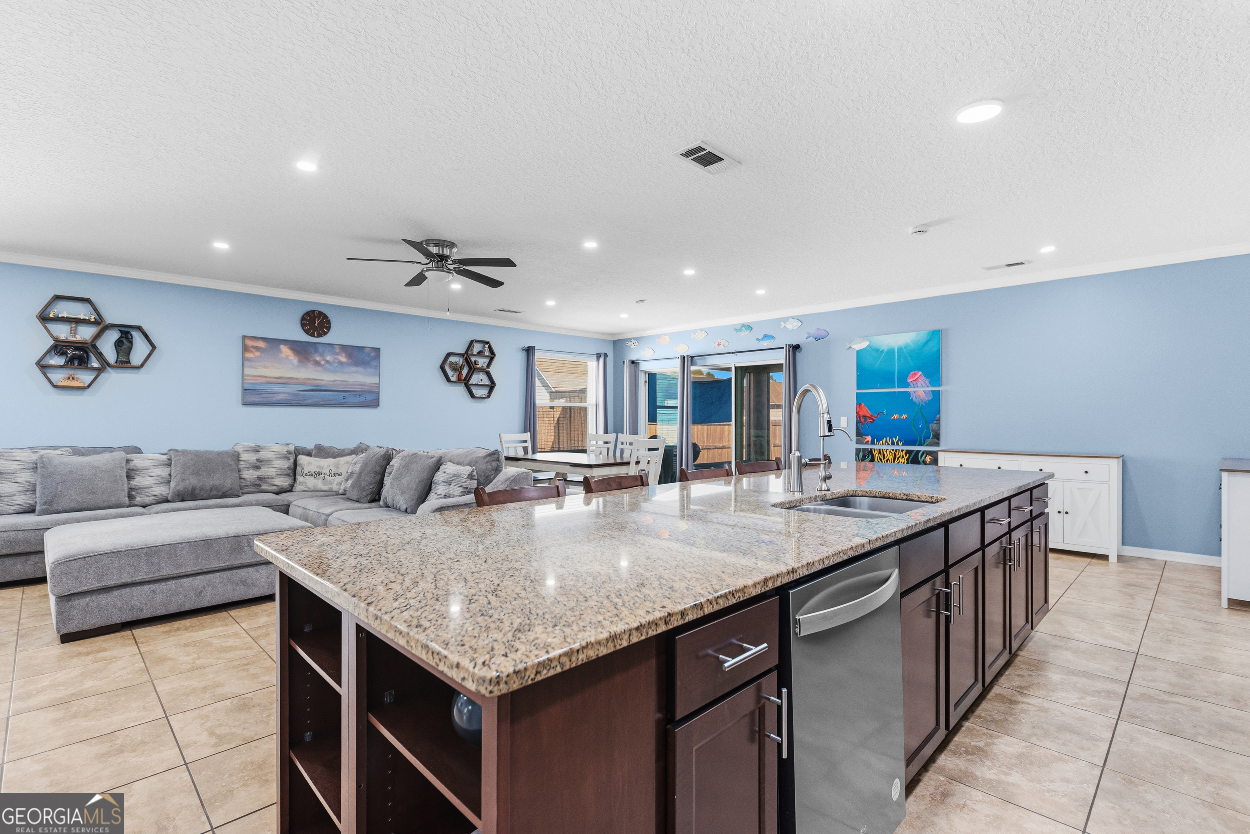 135 Walnut Way Kingsland, GA 31548 - Photo 19 of 35 a large kitchen with a counter space