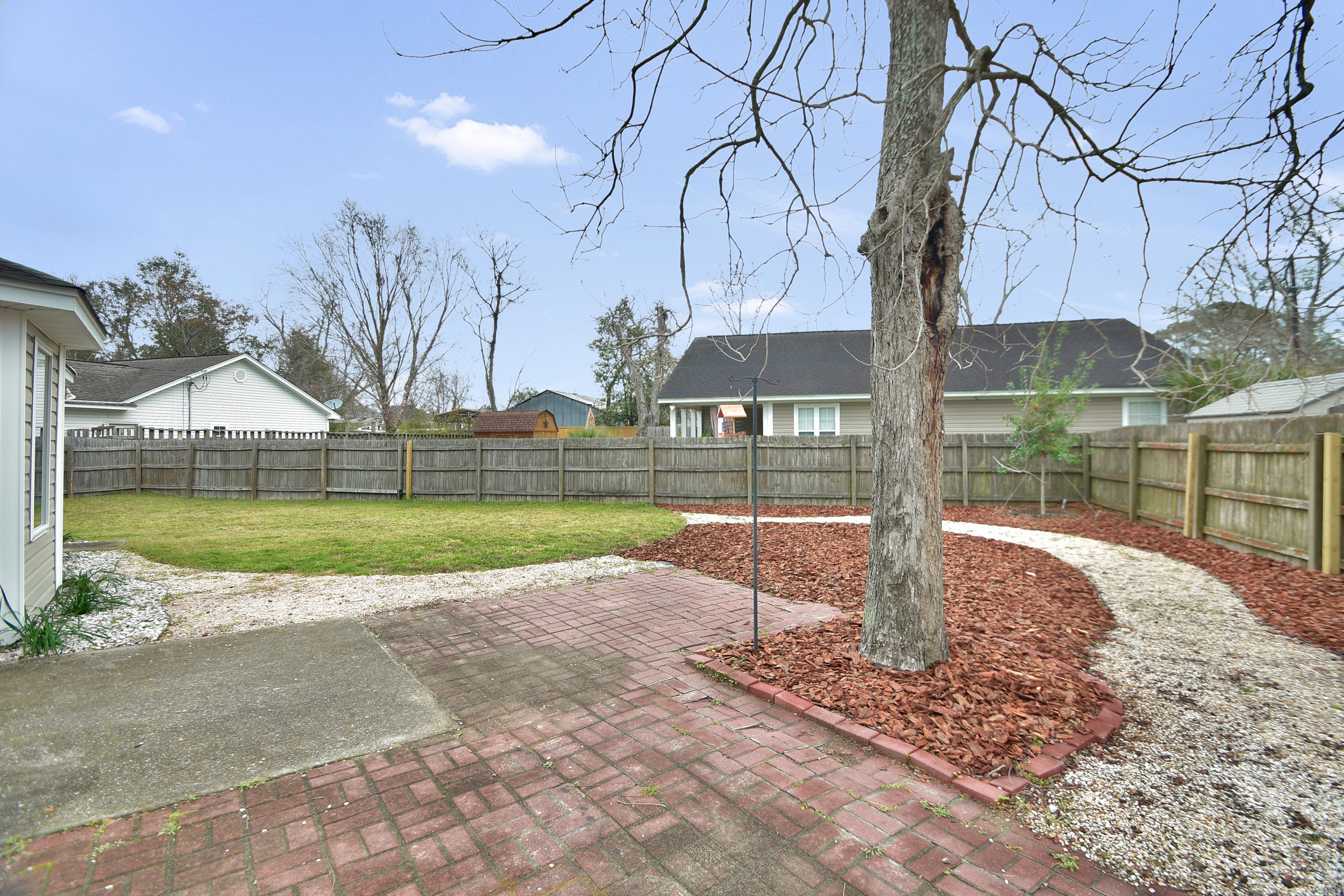 1240 Secessionville Road Charleston, SC 29412 - Photo 4 of 57 004