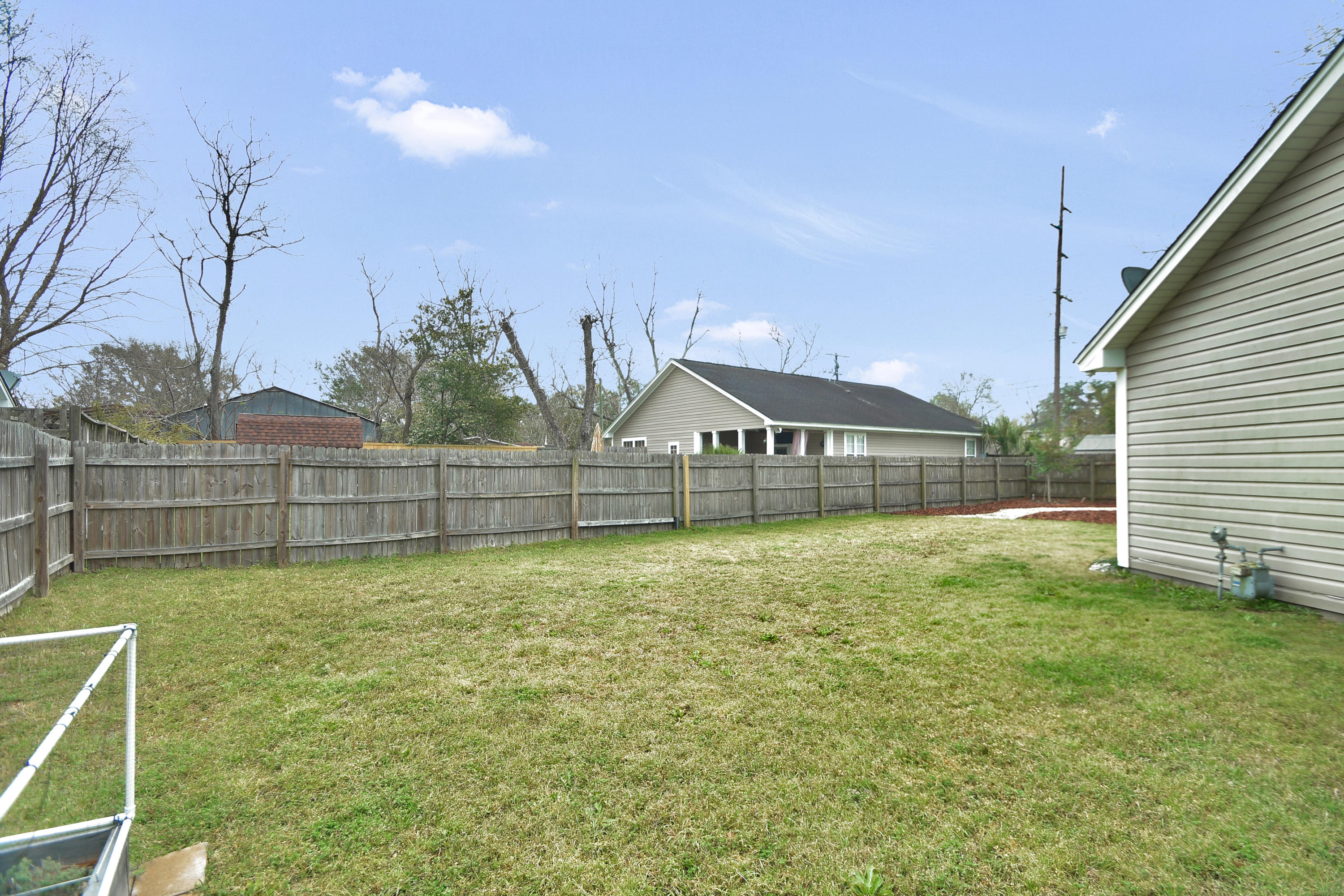 1240 Secessionville Road Charleston, SC 29412 - Photo 5 of 57 005