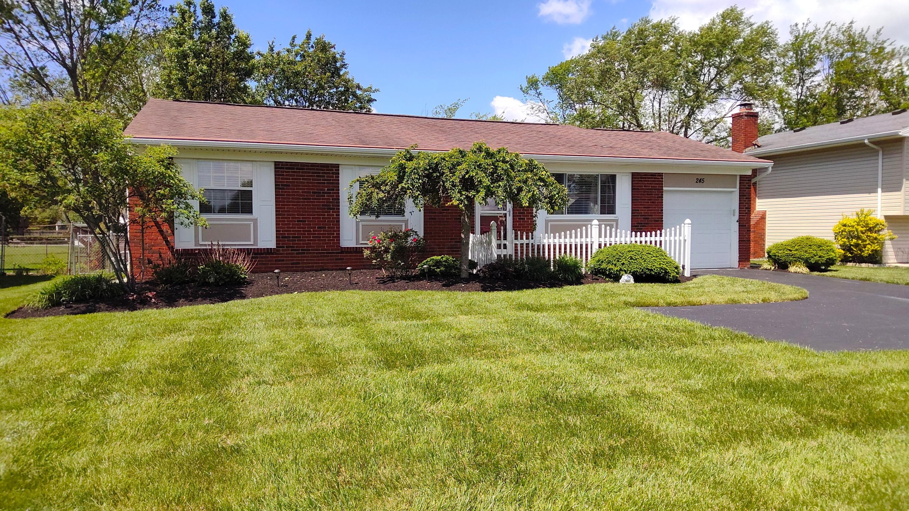 245 Hubbard Road Galloway, OH 43119 - Photo 2 of 23 WIN_20250517_12_05_56_Pro