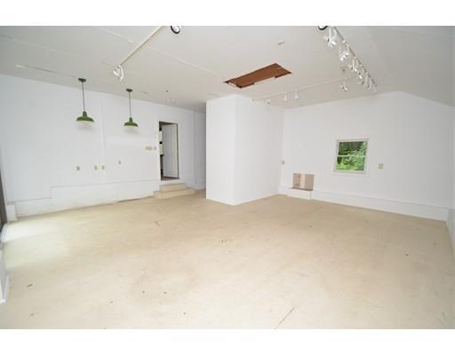 13 South Valley Road Pelham, MA 01002 - Photo 10 of 35