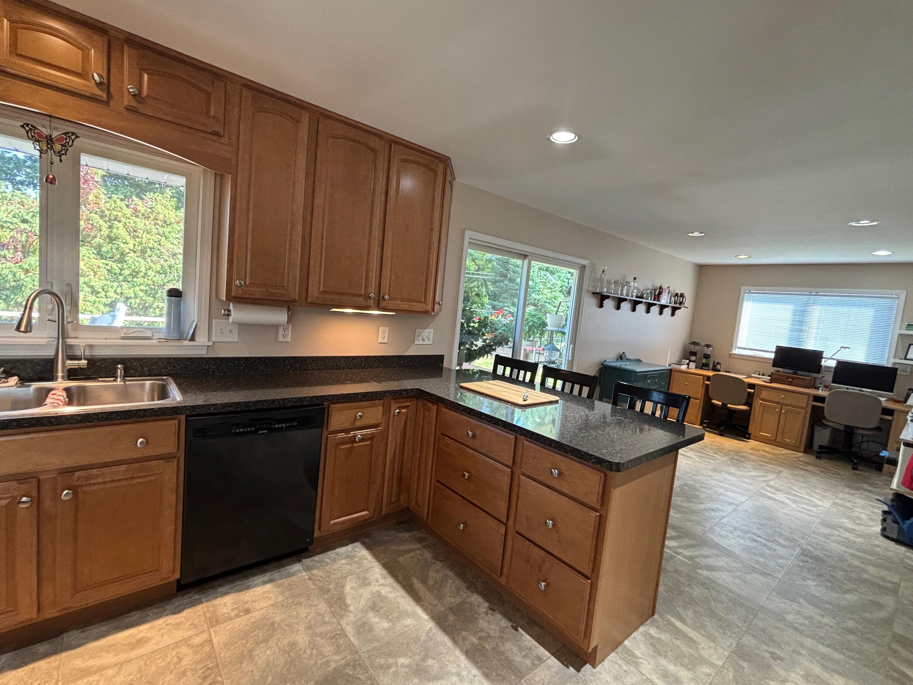 60 North Plum Street Hart, MI 49420 - Photo 12 of 64 IMG_4771