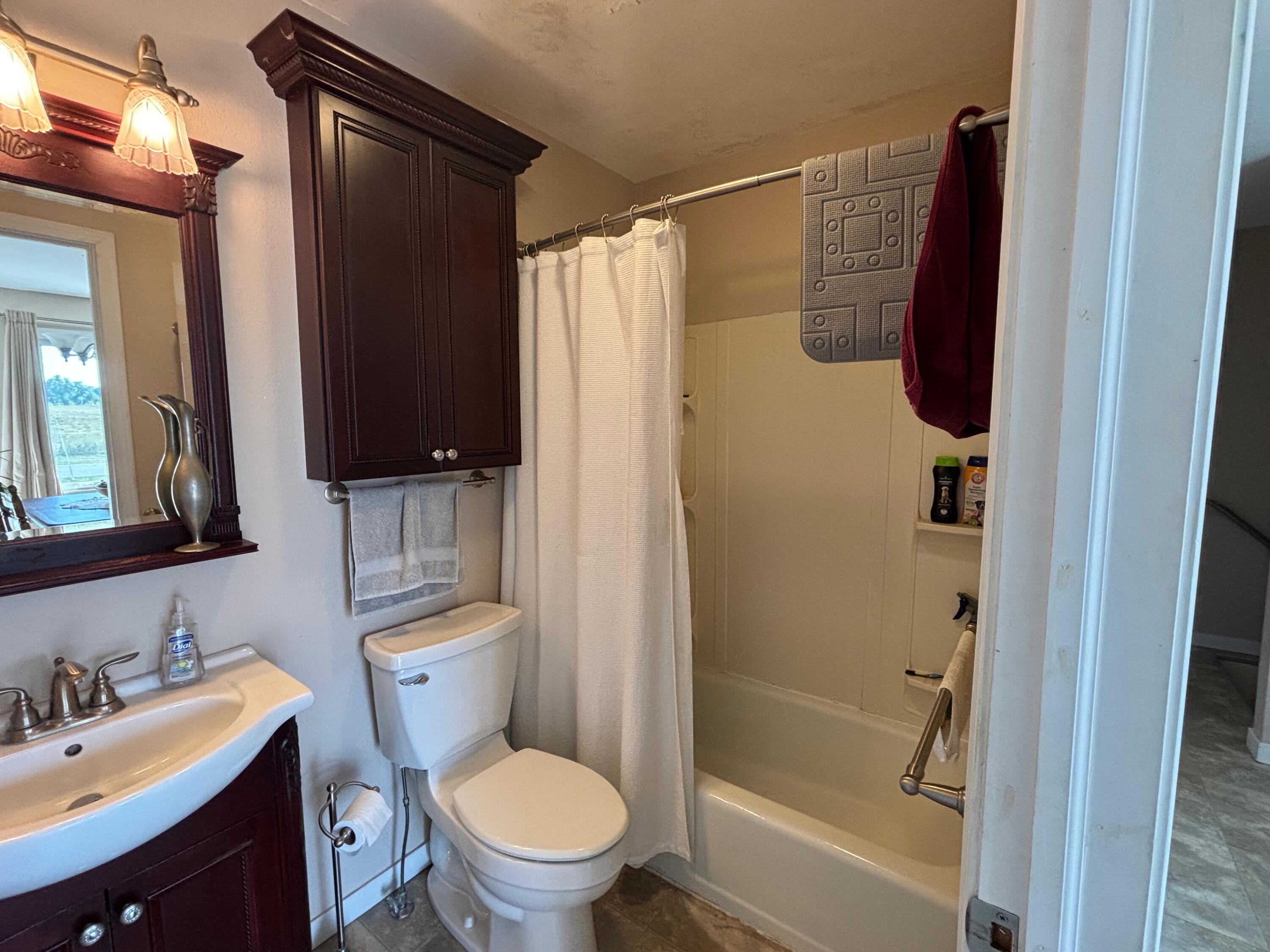 60 North Plum Street Hart, MI 49420 - Photo 24 of 64 IMG_4783