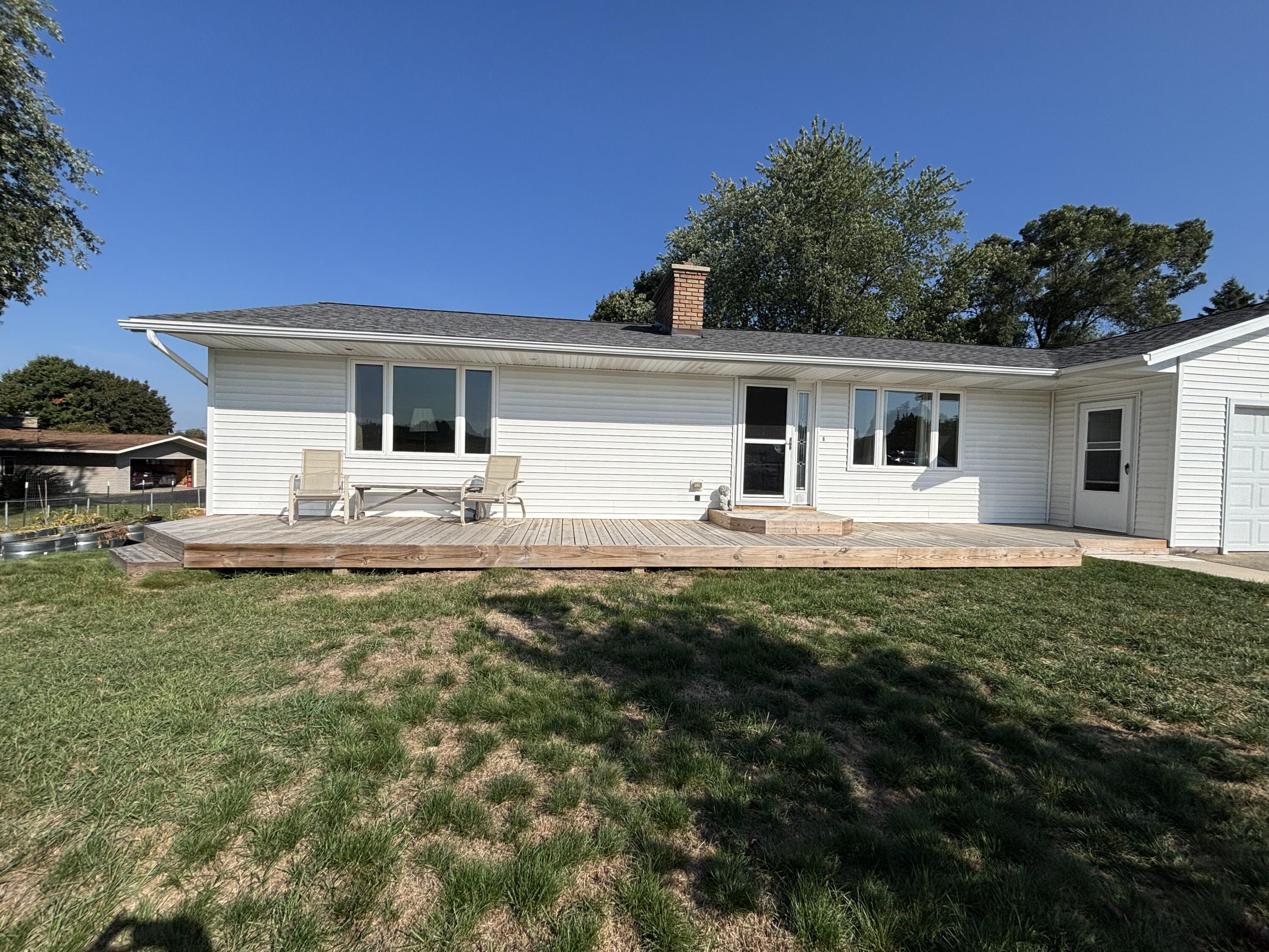 60 North Plum Street Hart, MI 49420 - Photo 4 of 64 IMG_4836