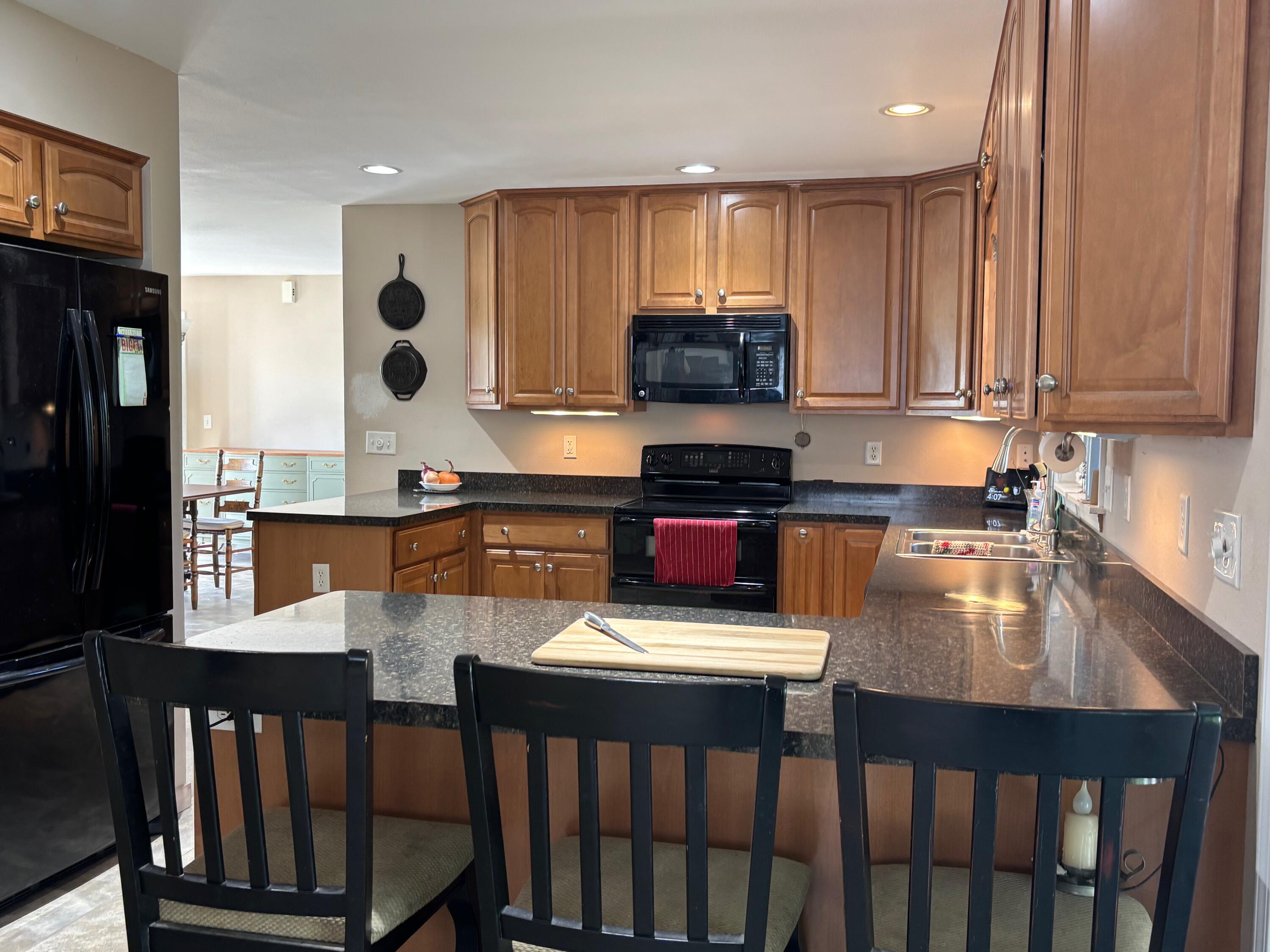 60 North Plum Street Hart, MI 49420 - Photo 7 of 64 IMG_4764