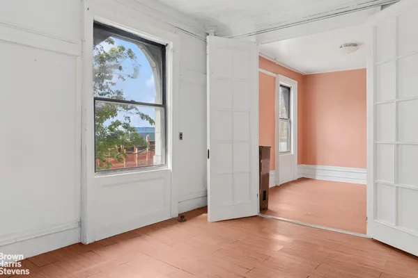 $489,000 | 825 West 179th Street, Unit 2G | Hudson Heights