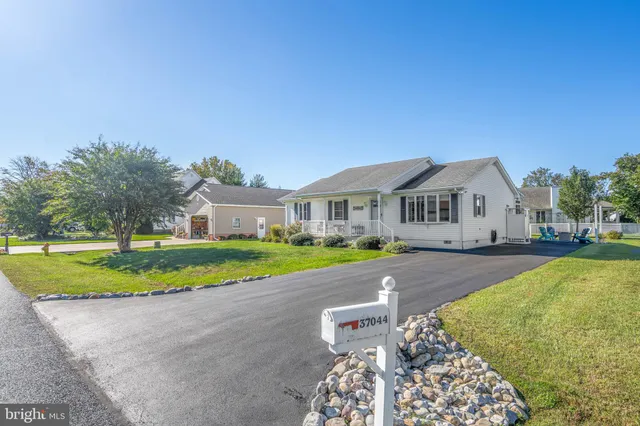 $2,300 | 37044 East Stoney Run, Selbyville, DE 19975