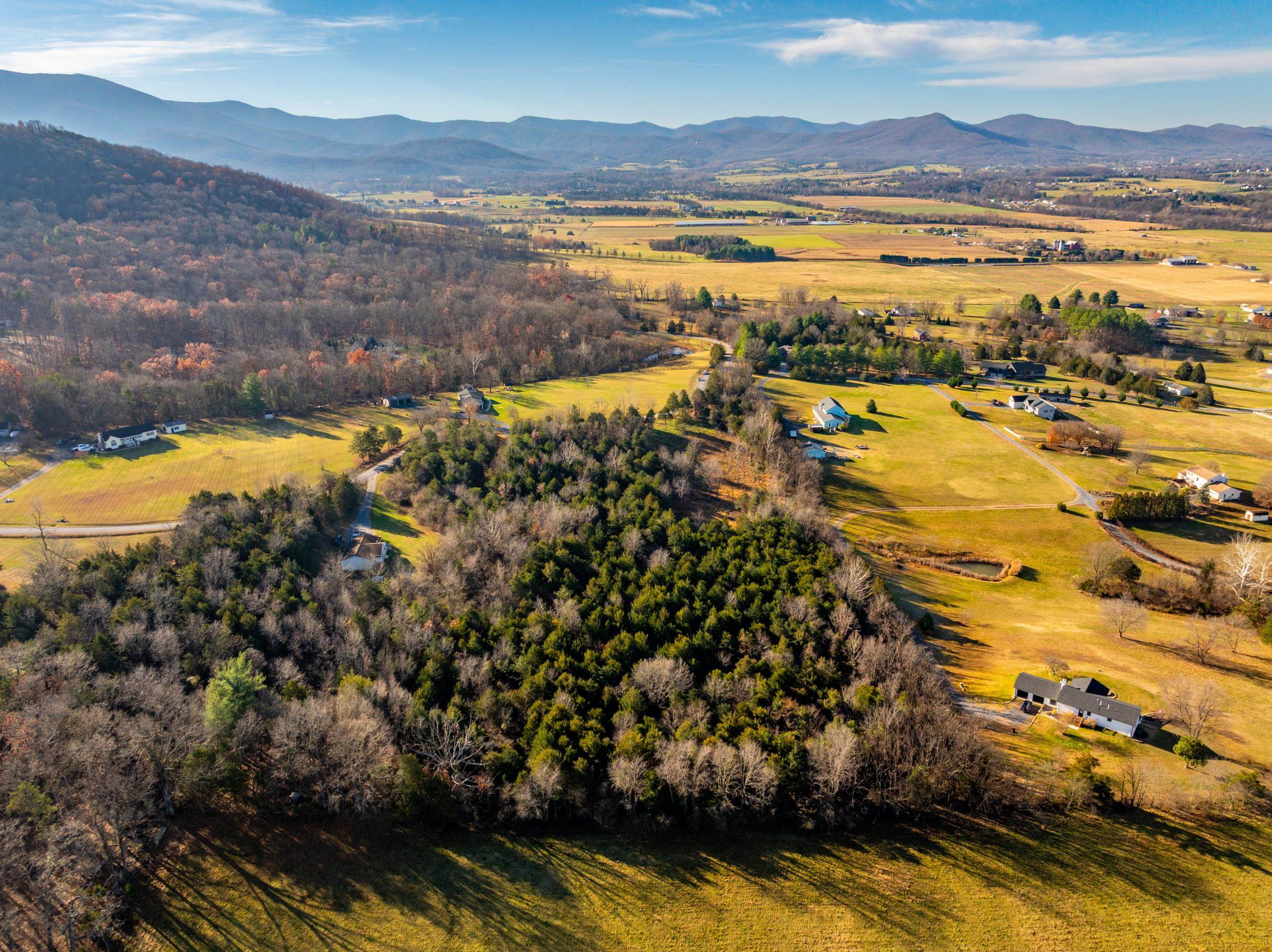 Harper Valley Road Luray, VA 22835 - Photo 25 of 32 a view of an ocean and a mountain
