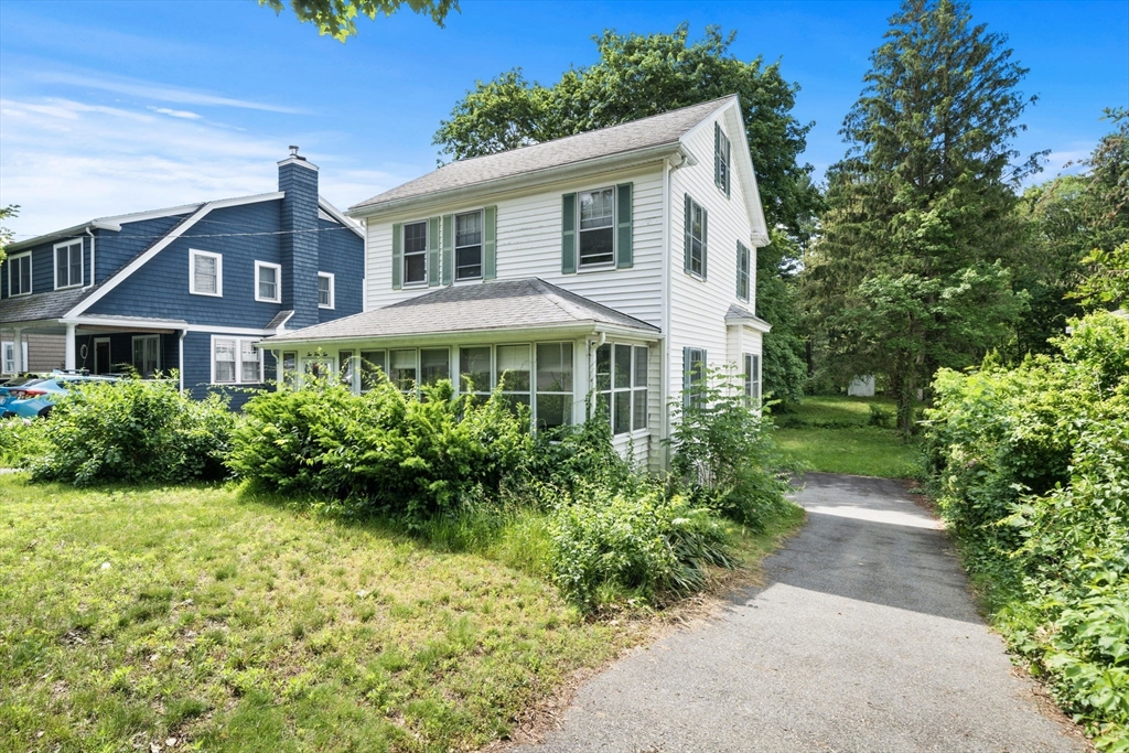 242 Lincoln Street Lexington, MA 02421 - Photo 3 of 30