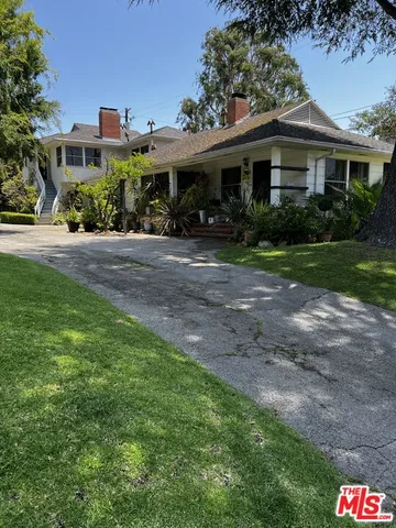 $4,600 | 130 South Bowling Green Way, Unit 134, Los Angeles, CA 90049